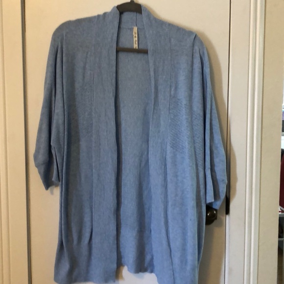 Leo & Nicale size Lg lite blue cardigan sweater - Picture 1 of 4